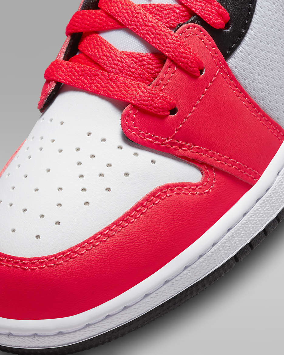 Air Jordan 1 Low SE Older Kids Shoes